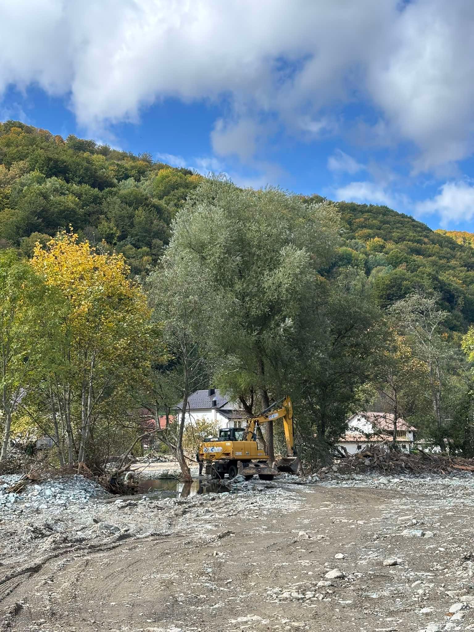 Želimo apelirati na javnost da ne zaborave Fojnicu, situacija je još uvijek preteška, kaže Klisura