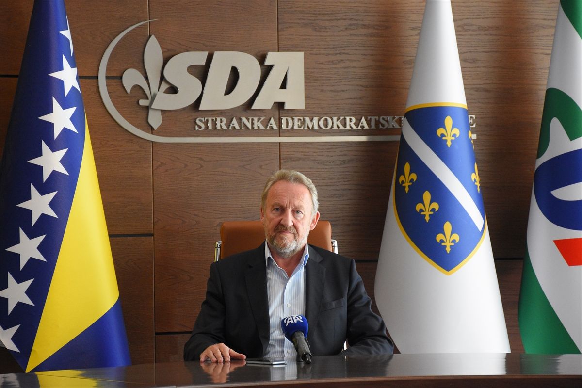 On je bio islamski pisac, mislilac, ali je bio i državnik i vojskovođa koji je napravio vojsku nakon 500 godina, a koja je  uspijevala da nadjača snažnije vojske od sebe...