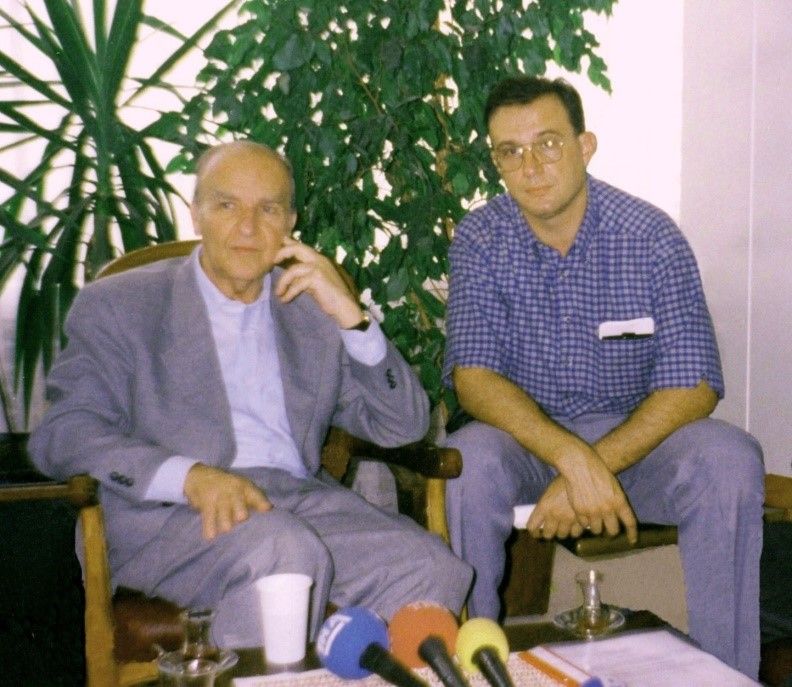 Jerković je ugledni bosanskohercegovčki naučnik koji je svojevremeno bio savjetnik predsjedavajućeg Predsjedništva BiH Alije Izetebegovića. 