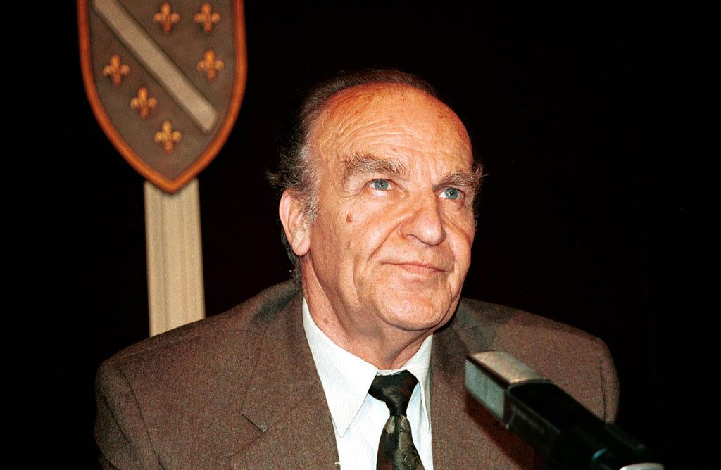 On je bio islamski pisac, mislilac, ali je bio i državnik i vojskovođa koji je napravio vojsku nakon 500 godina, a koja je  uspijevala da nadjača snažnije vojske od sebe...