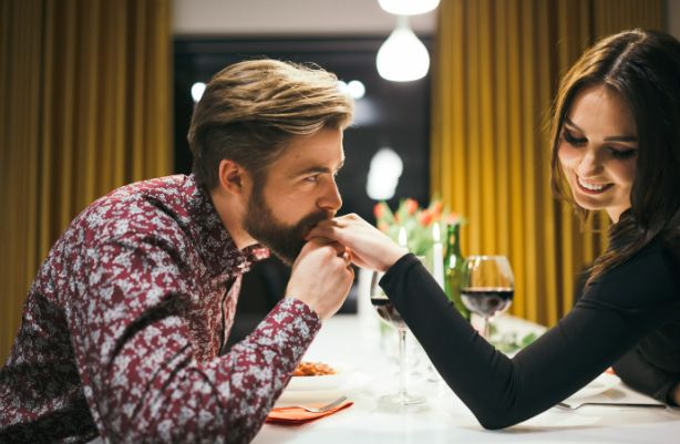 Flert, kao složena pojava, ima čitav niz različitih interakcija
