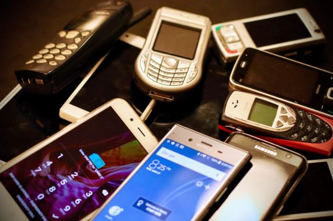 Kipar se pridružio maloj grupi zemalja članica Evropske unije (EU) koje su zabranile mobilne telefone u srednjim školama.