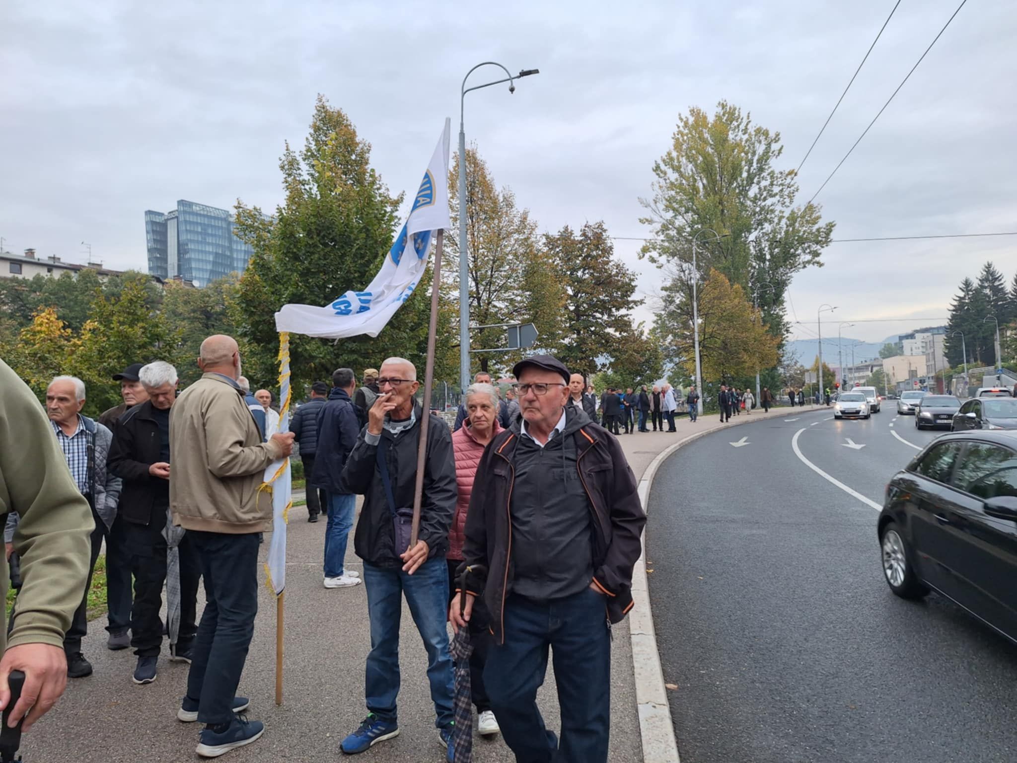 Javna pres-konferencija bit će održana zbog, kako navode iz Kuga 99, upornog antibosanskog, antievropskog i antidemokratskog djelovanja visokog predstavnika Christiana Schmidta.
