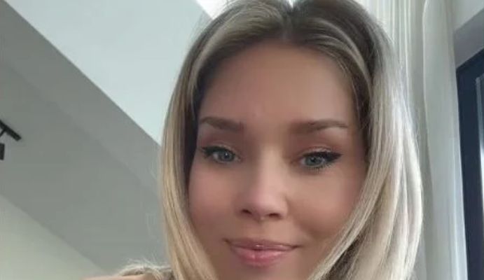 
Tiktokerka začepila usta svim mrziteljima žena: "Pokrijte se po ušima"
Foto: Screenshot/TikTok / Bogdana Kuzmanović

Bogdana Kuzmanović supruga našeg bivšeg fudbalera Zdravka Kuzm