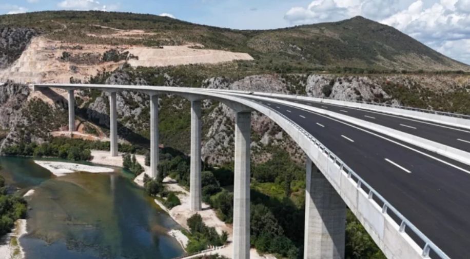 Odluke Ustavnog suda Bosne i Hercegovine moraju se poštovati - poručuje Komšić.