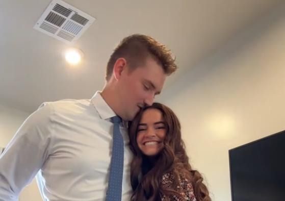 Par se prvi put upoznao u junu 2019, dok je ovaj muškarac bio na sastanku s drugom djevojkom.
