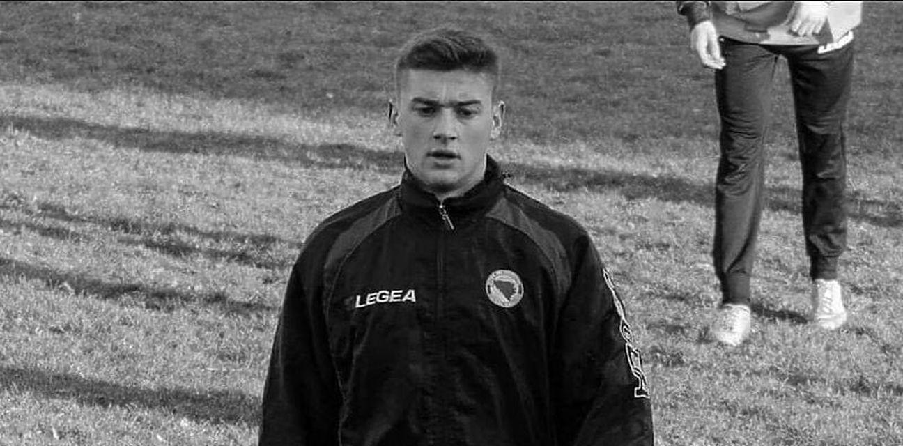 Bio je poznat kao fudbaler koji je nastupao za Nogometni klub Pobjeda-Tešanjka.