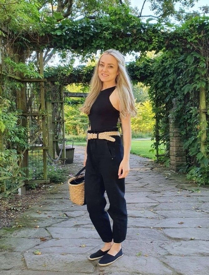 function r(){if(it(n),n.value===jm){let o=null;throw new D(-950,o)}return n.value}