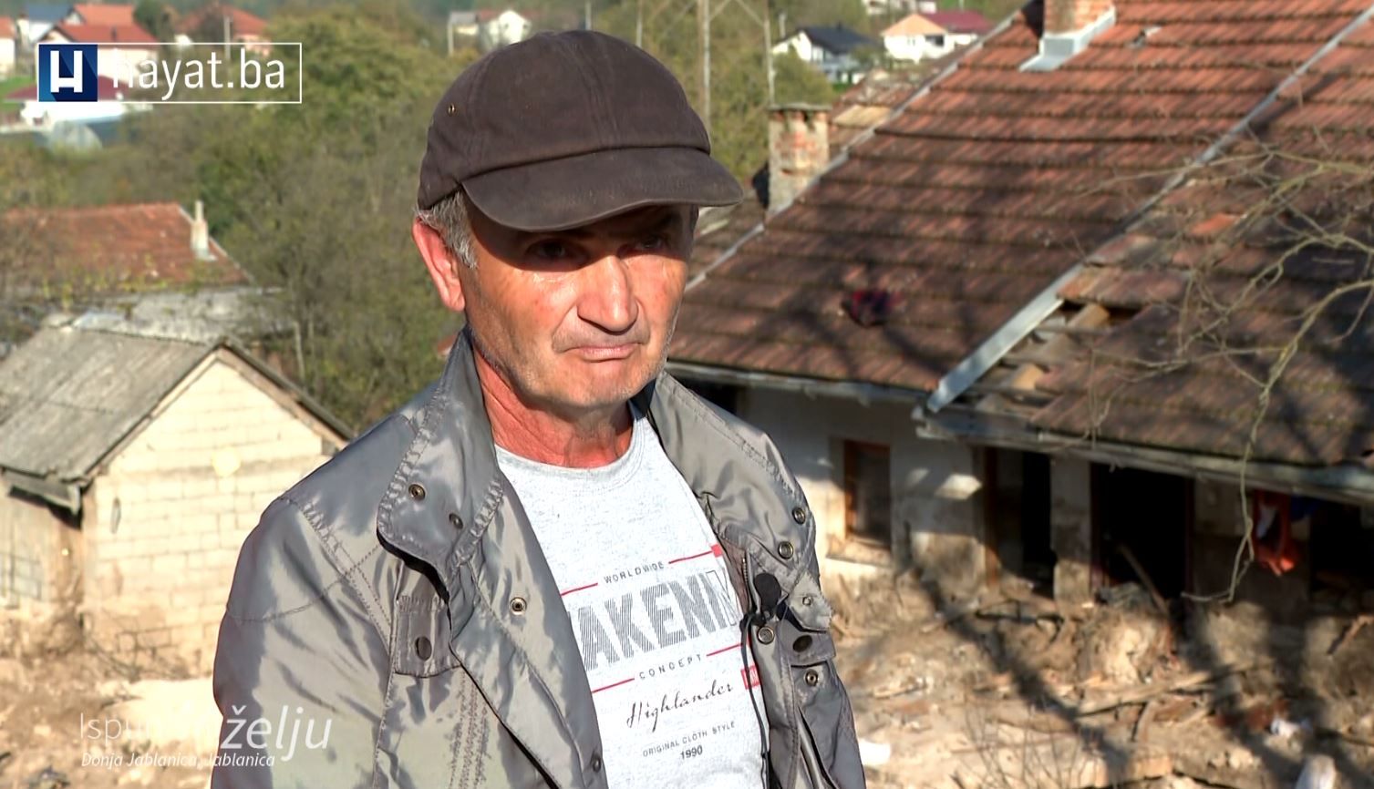 Sve mi se čini da je ovo san. Kada smo izašli, svi su se čudili. Mislili su da nas je voda odnijela, govori Adil