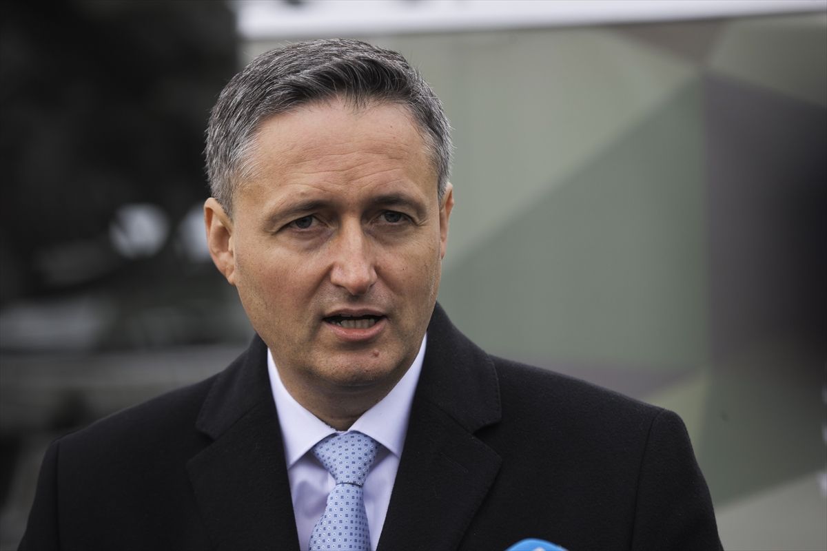 Bećirović: Pozivam NATO da rasporedi snage širom BiH