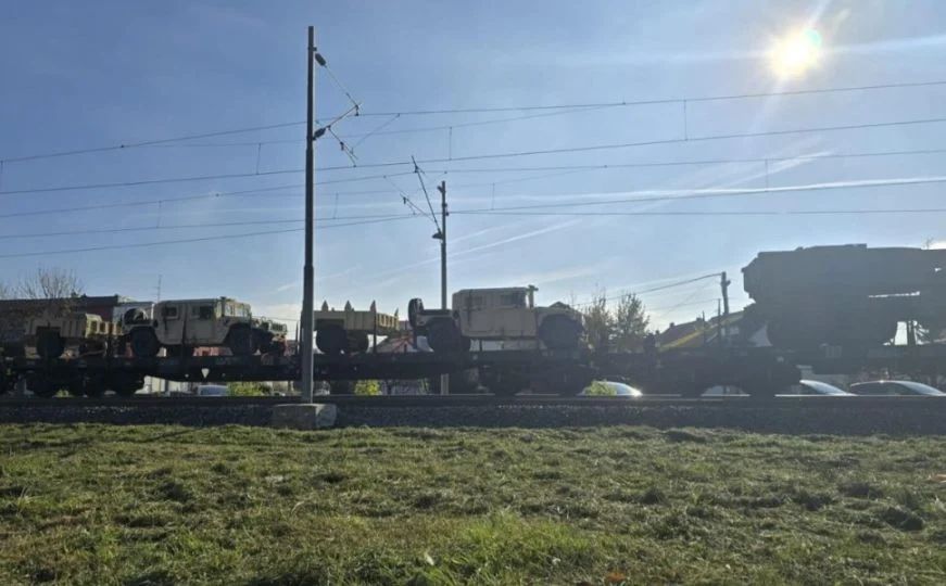 Željezničkim putem prošla je američka vojna oprema i sredstva koja je dopremljena u Luku Rijeka