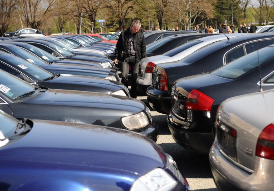 2024. godina je bila rekordna godina po prodaji polovnih automobila u Bosni i Hercegovini gdje je prodato oko 88 hiljada polovnih vozila od ukupno 100 do 101 hiljade. 