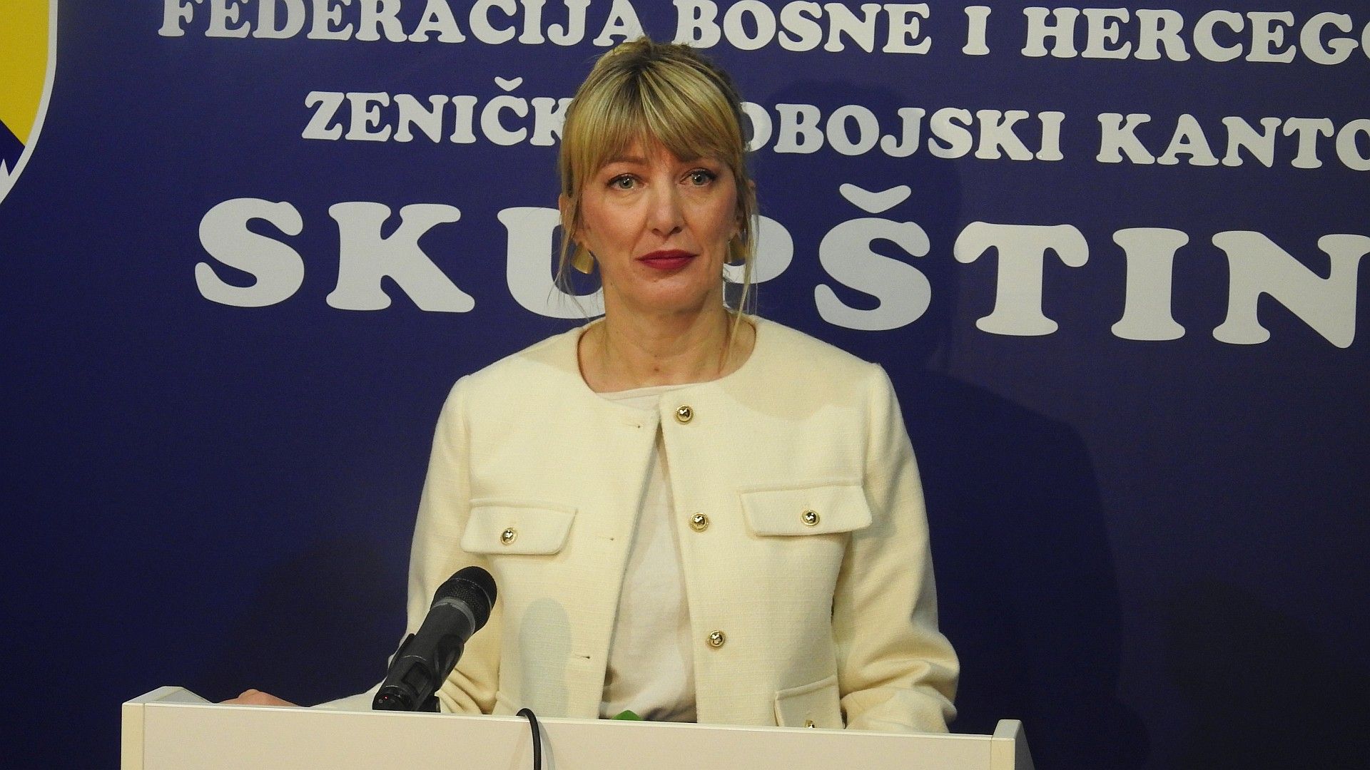 Javnost i mediji će imati mogućnost da izvrše uvid u stvarnu imovinu nosilaca javnih funkcija i njihova primanja.