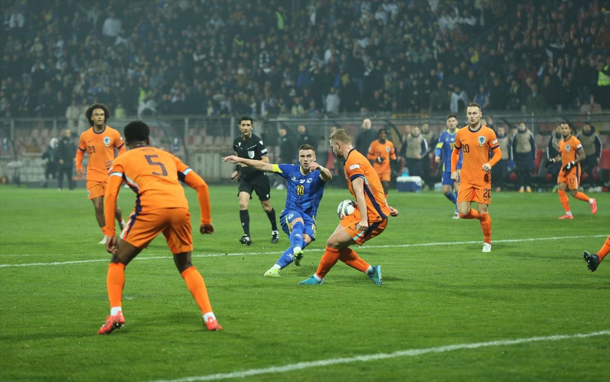 function r(){if(it(n),n.value===Hm){let o=null;throw new D(-950,o)}return n.value}