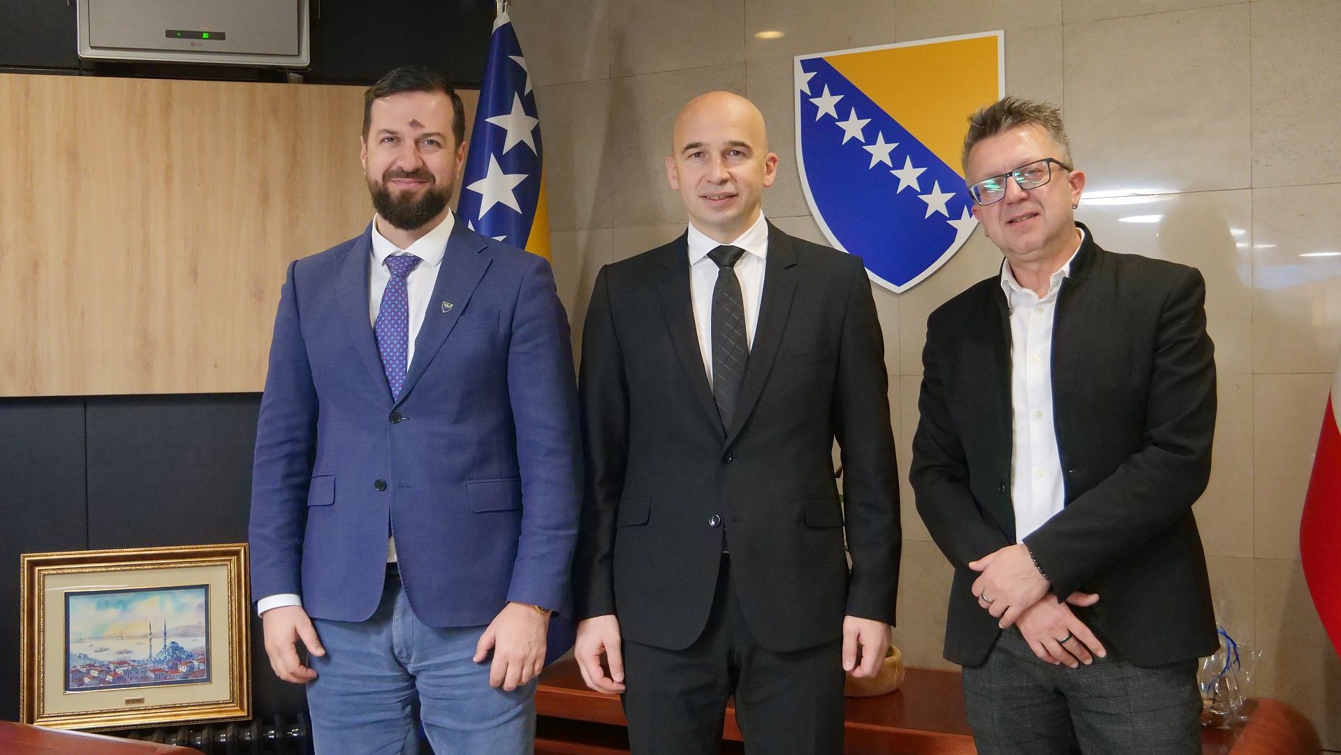 Status oko 170 uposlenih nije sistemski riješen, zbog čega je sindikat pokrenuo razgovore s oba nivoa vlasti