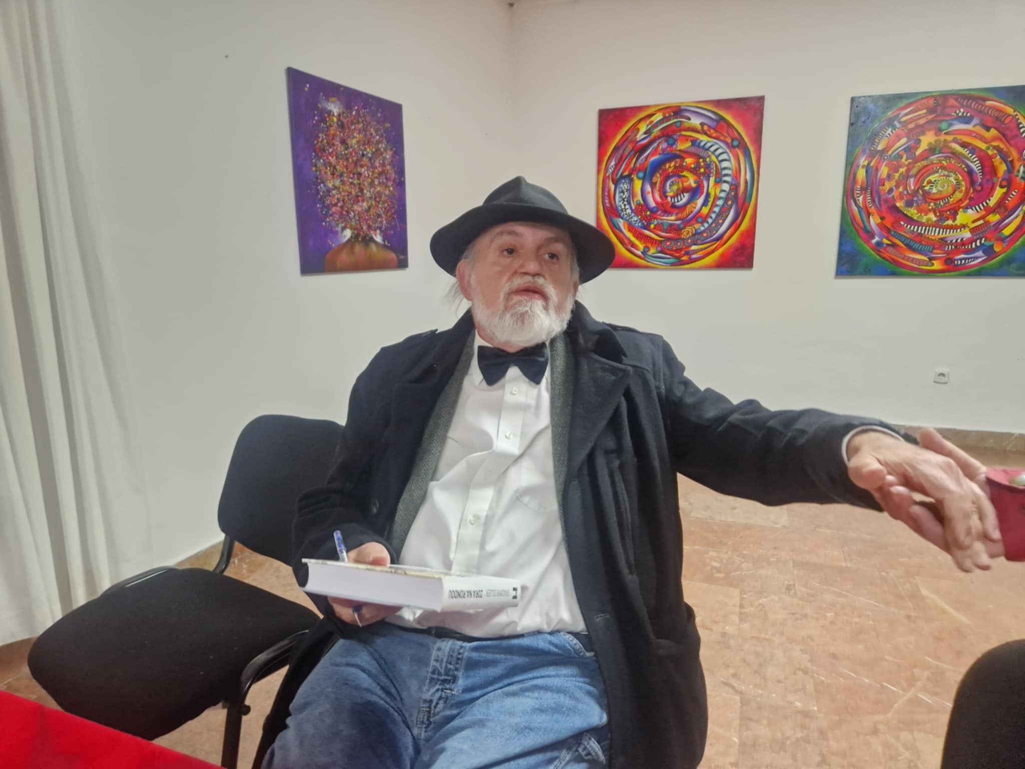Bosanski narod je jadan jer ga lažu! Gojer u Sarajevu promovirao knjigu 'Zora na Rondou'