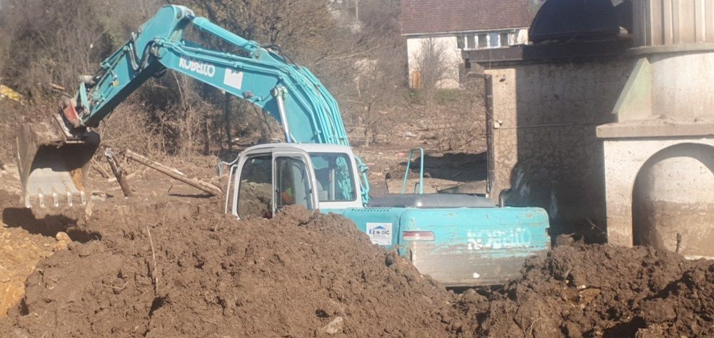 Mehanizacija iz Velike Kladuše stigla u Donju Jablanicu: Došli smo da pomognemo našoj braći