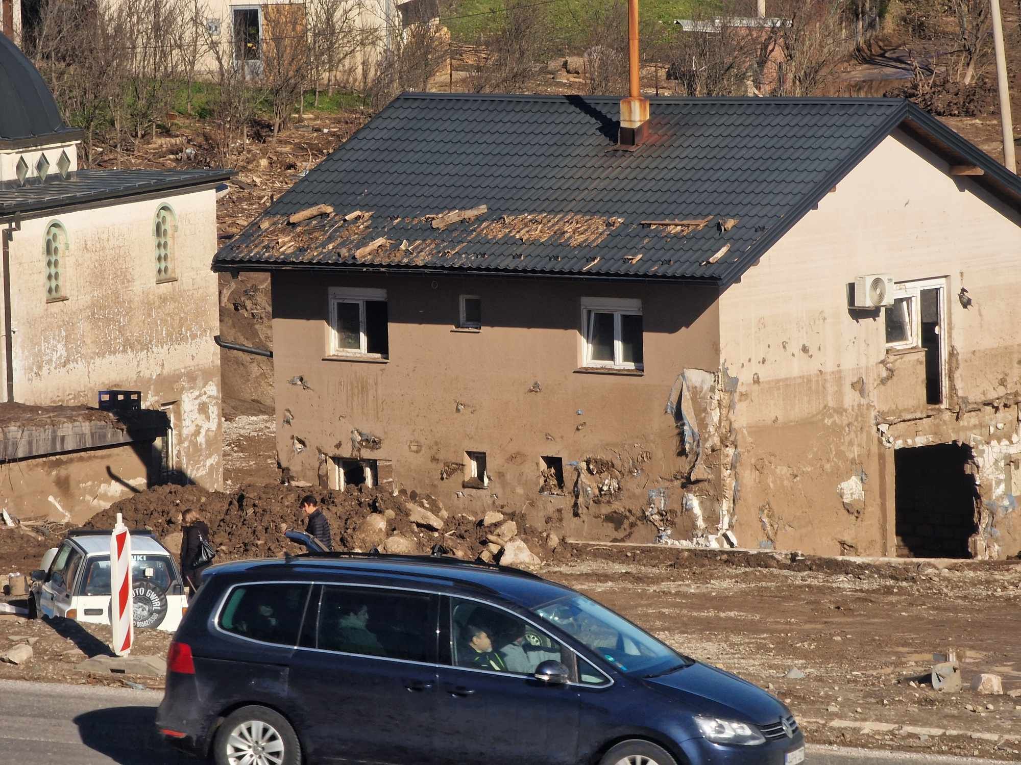 function r(){if(it(n),n.value===Hm){let o=null;throw new D(-950,o)}return n.value}