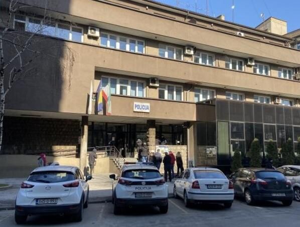 Zahvaljujući brzoj reakciji i dobro koordiniranoj akciji, muškarac je lociran u ulici ZAVNOBiH-a u 9:05 sati