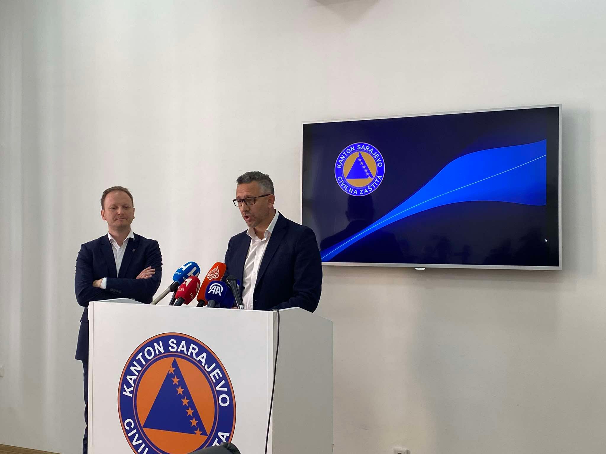 function r(){if(it(n),n.value===jm){let o=null;throw new D(-950,o)}return n.value}