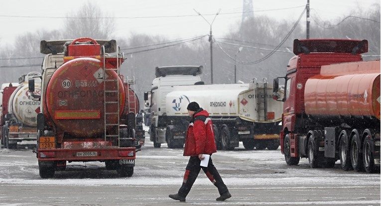 Rekao je da odvraćanje uključuje više od samih vojnih kapaciteta jer se u ratu koriste svi raspoloživi instrumenti.