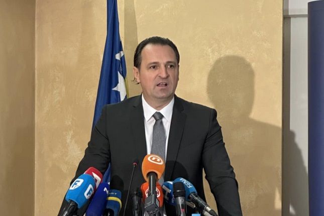 Očigledno je neko ministru citirao pogrešan član zakona, rekao je Džafić