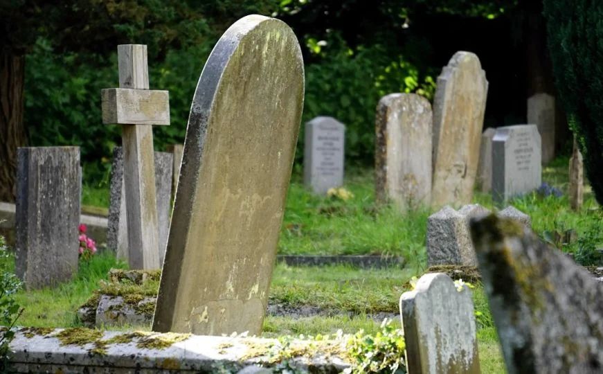 Za ovaj slučaj se saznalo kad je pokojnik trebalo da bude sahranjen