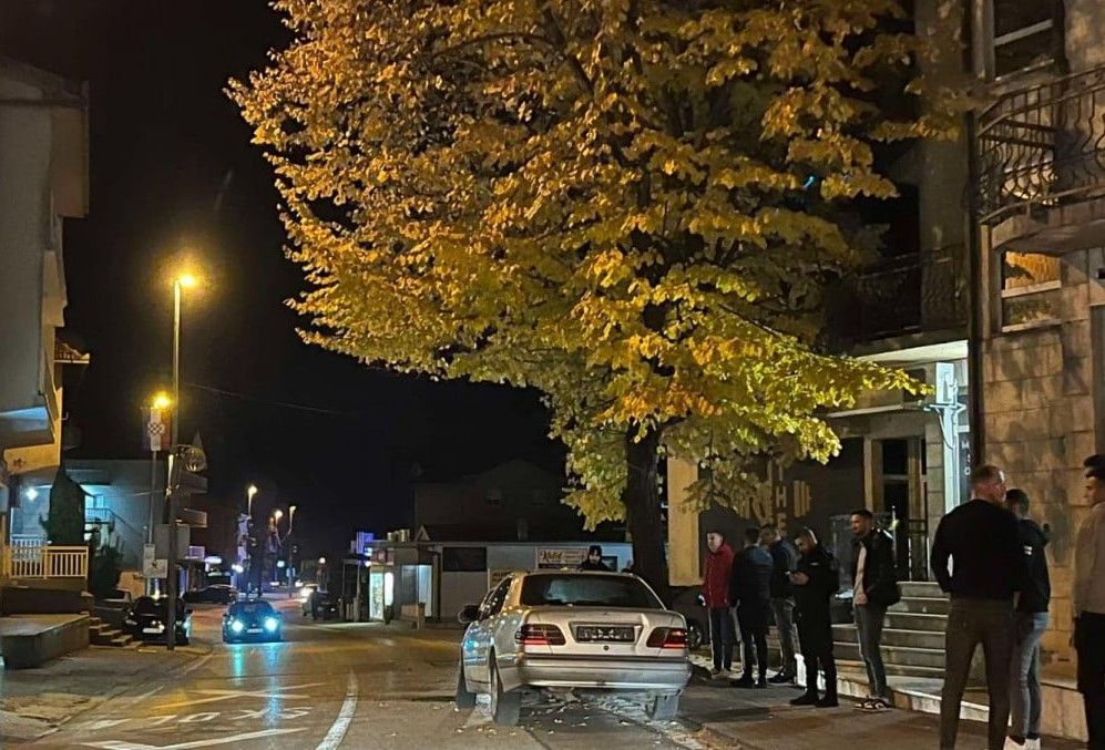 function r(){if(it(n),n.value===Hm){let o=null;throw new D(-950,o)}return n.value}