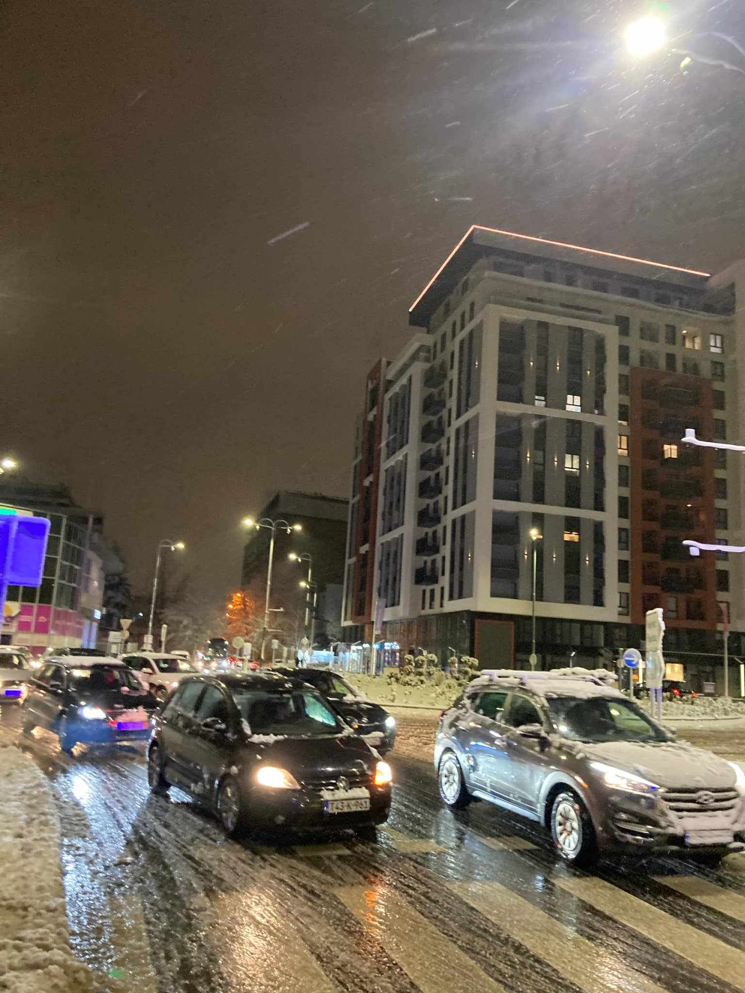 function r(){if(it(n),n.value===Hm){let o=null;throw new D(-950,o)}return n.value}