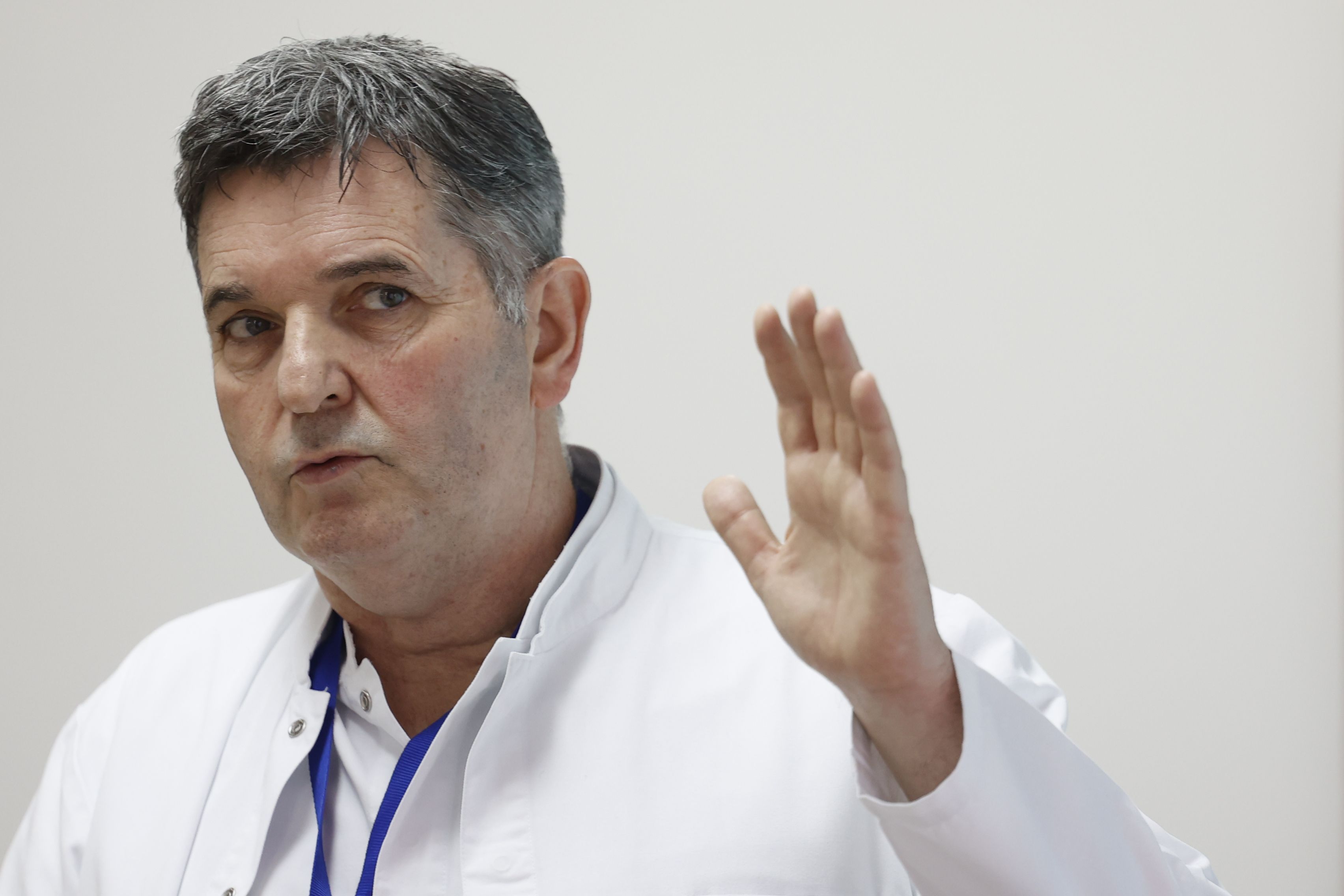 Potpuno je neprihvatljivo da Vlada i članovi Vlade ne dozvoljavaju uvid u stenogram sjednie na kojoj je razmatrano imenovanje generalnog direktora...