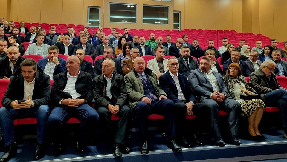 Izetbegović u Travniku: Izvanredan rezultat SDA na izborima nagovještava još veću pobjedu 2026.