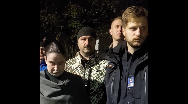 function r(){if(it(n),n.value===Hm){let o=null;throw new D(-950,o)}return n.value}