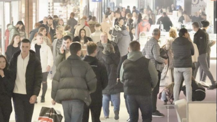 Danas je 'crni petak': Analitičari i policija savjetuju oprez