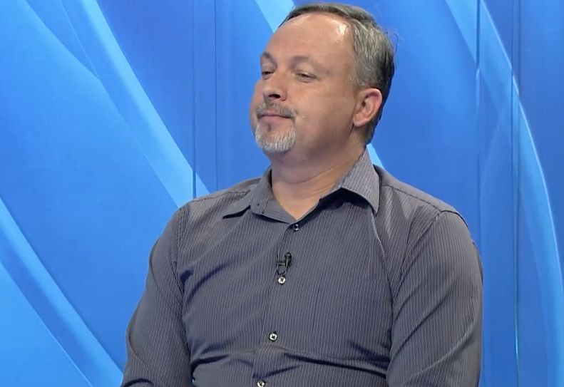 Politička situacija u Kantonu Sarajevo nakon hapšenja ministra Bošnjaka i propalog plana o imenovanju Samira Avdića za v. d. gradonačelnika dobila je novi zaplet