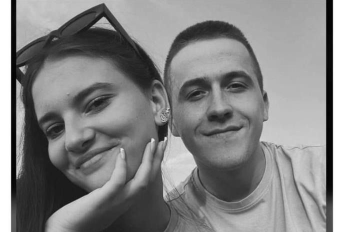 Fudbalski klub za koji je igrao, oprostio se od svog saigrača i njegove djevojke potresnom porukom.