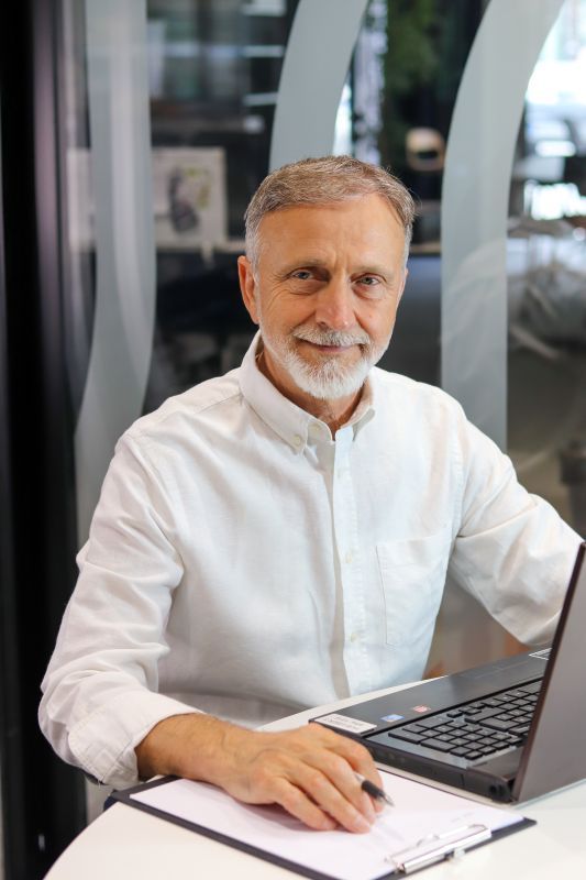 function r(){if(it(n),n.value===jm){let o=null;throw new D(-950,o)}return n.value}