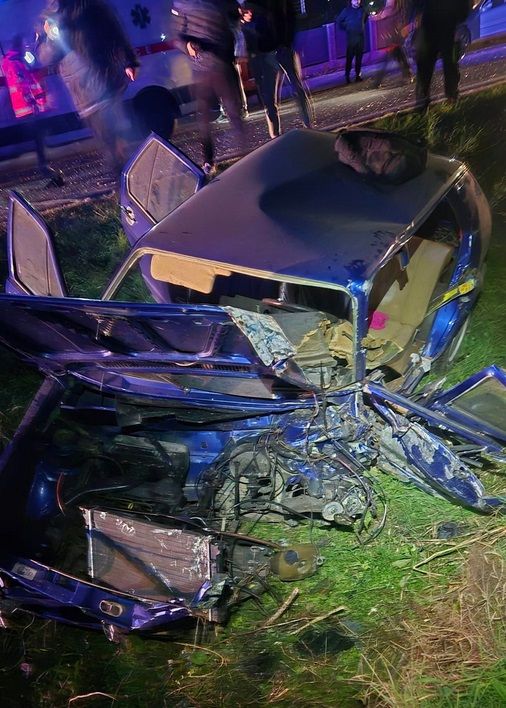 Stravična nesreća kod Srebrenika: Vatrogasci morali rezati vozilo da spase vozača