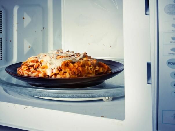 Jednostavna objašnjenja zašto određene namirnice ne smiju da se podgrijavaju