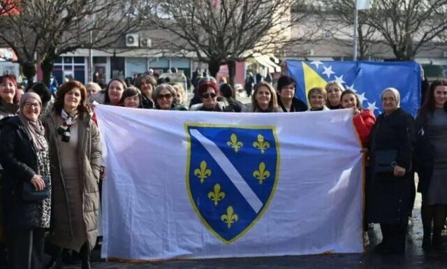U prijavi su dostavljeni i prilozi, uključujući medijski izvještaj koji ukazuje na ozbiljnost navoda
