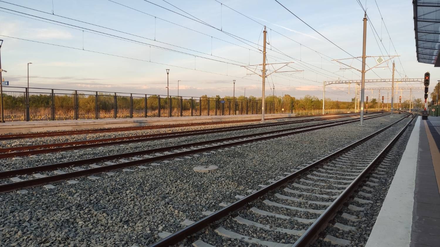Željeznička stanica u Doboju, nekoć drugo najveće čvorište u bivšoj Jugoslaviji, danas podsjeća na depo starih vagona