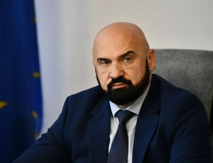 Ponovo ste svojim postupcima pokazali da je ruska politika jedna od najvećih prijetnji stabilnosti Bosne i Hercegovine, naveo je Isak