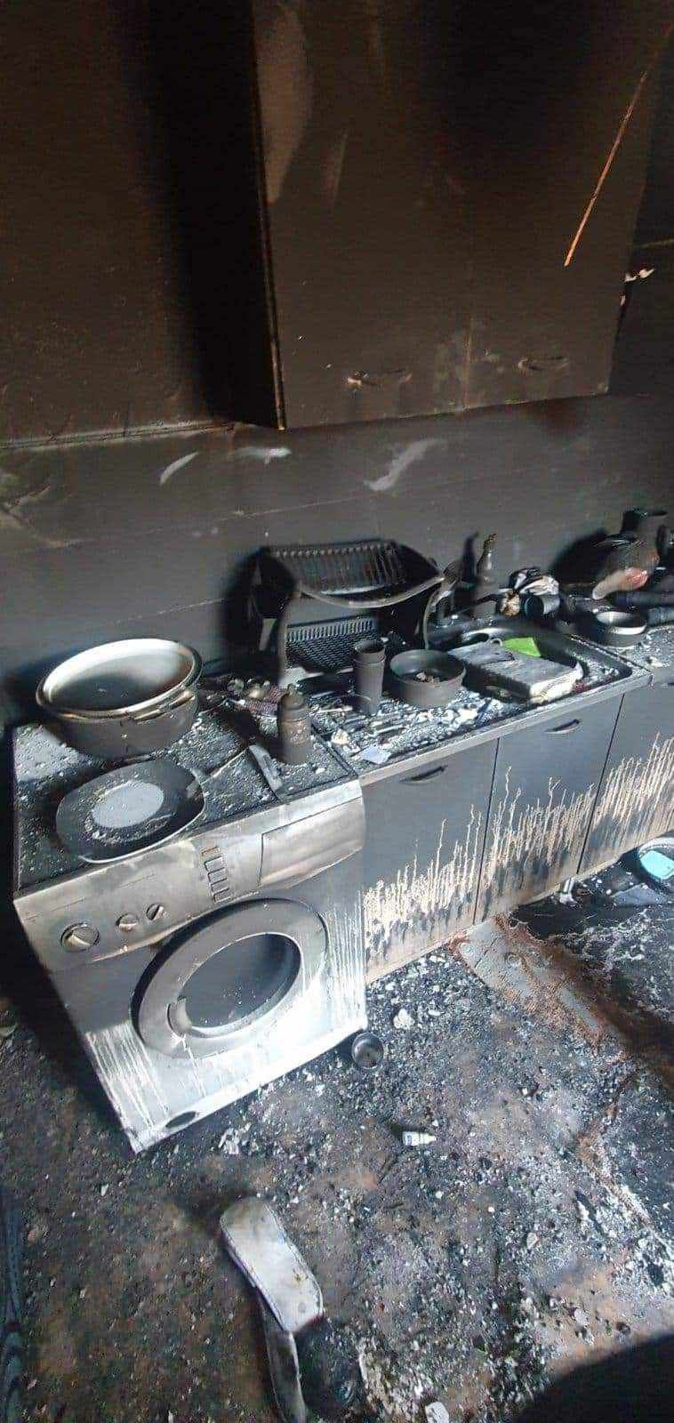 function r(){if(it(n),n.value===Hm){let o=null;throw new D(-950,o)}return n.value}