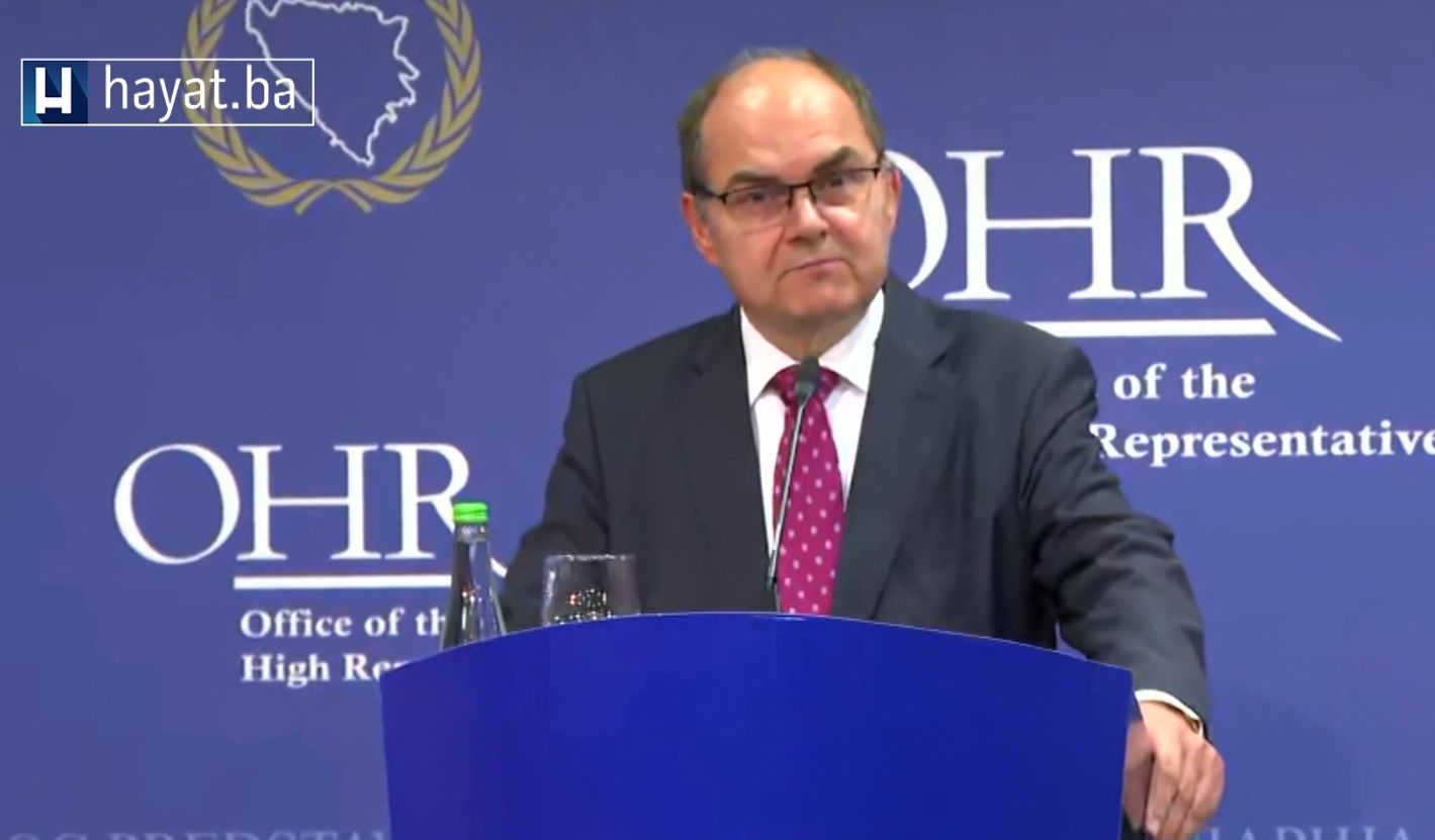 Istaknuto je da nalog stupa na snagu odmah po objavljivanju na službenoj web stranici Ureda visokog predstavnika