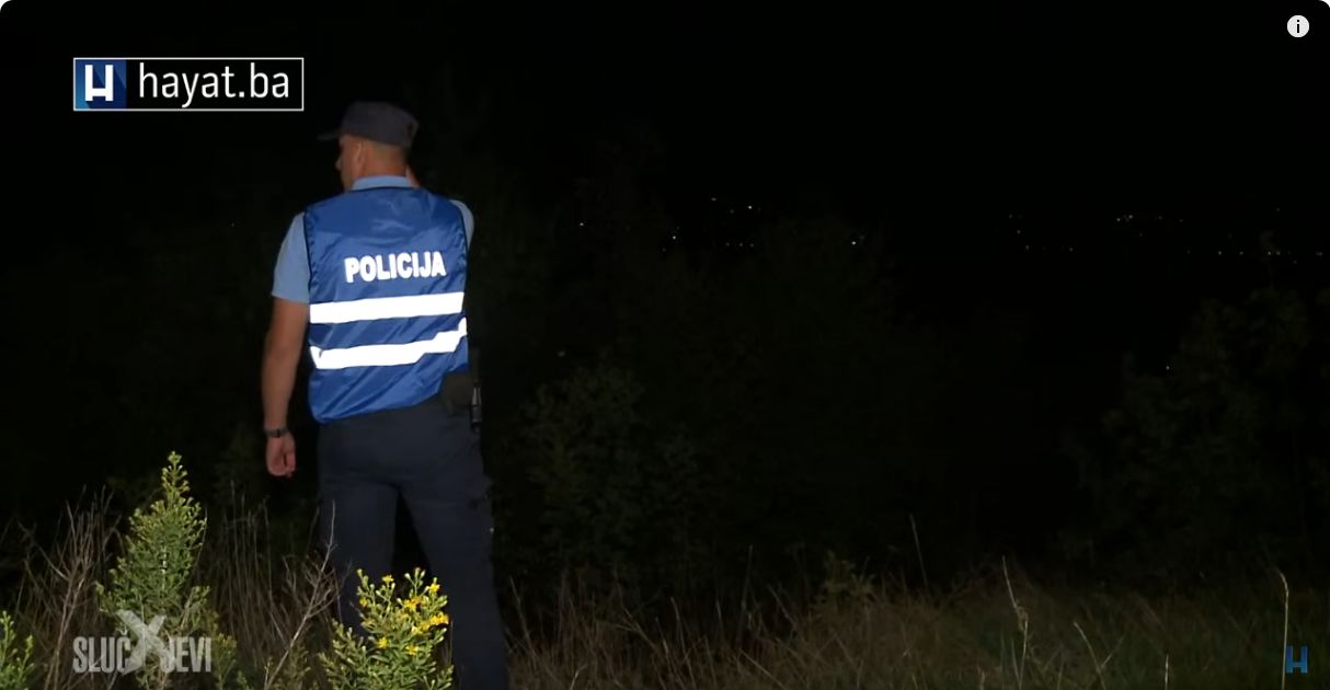 Tokom rutinskog obilaska grada policijski službenici su uhvatili vozača koji je preticao na punoj liniji te su ga sankcionisali