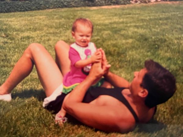 Prošle godine Ariana se razvela od Daltona Gomeza, a nekoliko mjeseci nakon razvoda započela je vezu sa Ethanom Slaterom