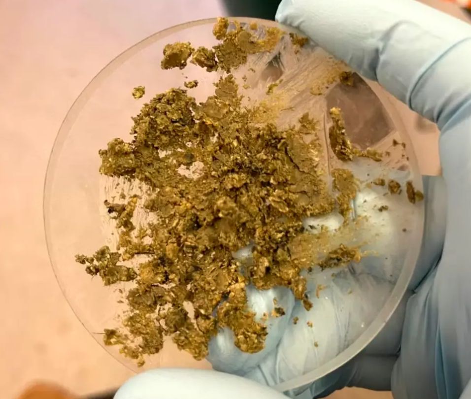 function r(){if(it(n),n.value===Hm){let o=null;throw new D(-950,o)}return n.value}