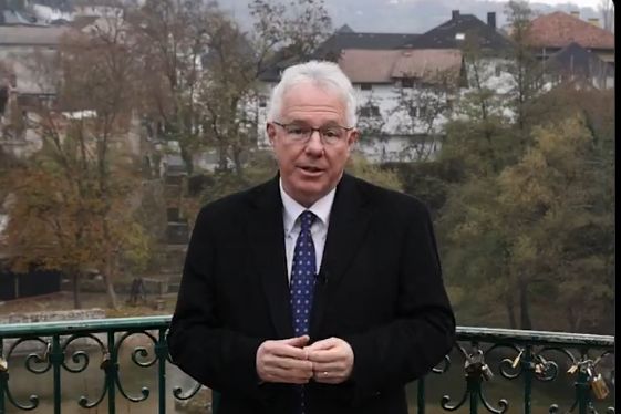 Još jednom je naglasio da američka posvećenost suverenitetu, teritorijalnom integritetu i multietničkom karakteru BiH ostaje nepokolebljiva.