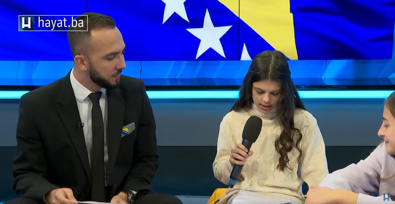 function r(){if(it(n),n.value===Hm){let o=null;throw new D(-950,o)}return n.value}