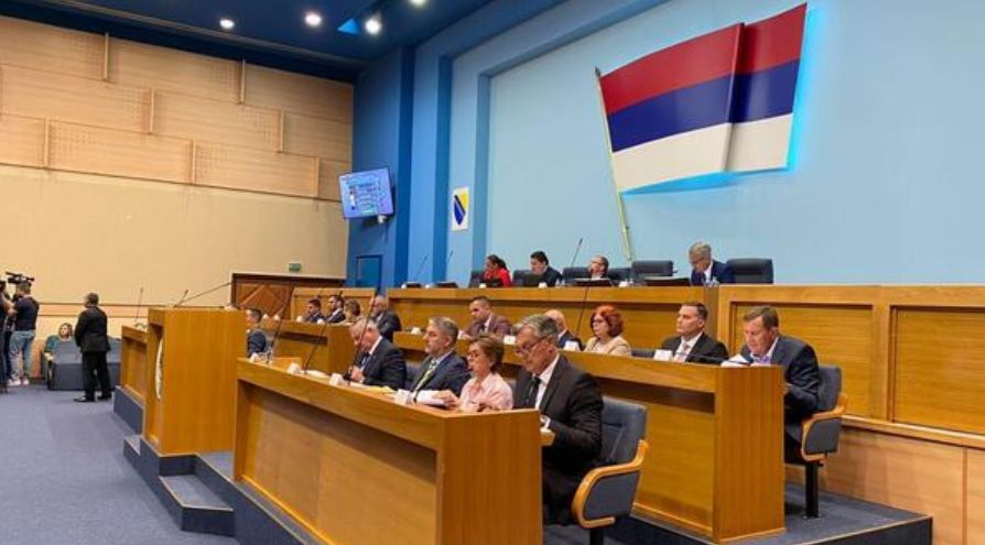 NSRS je akte usvojila nakon što je Centralna izborna komisija BiH oduzela mandat Dodiku.