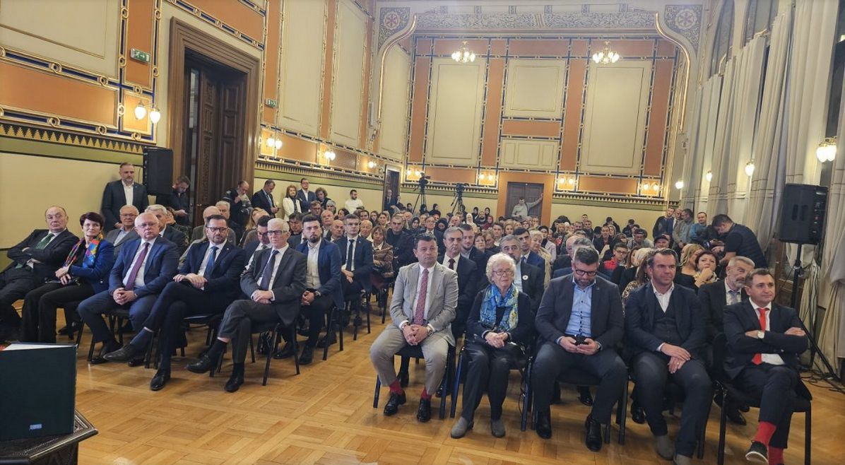 'Okićen skromnošću, poniznošću, jednostavnošću i nenametljivošću, život profesora Jahića ostao je gotovo nepoznat široj javnosti'